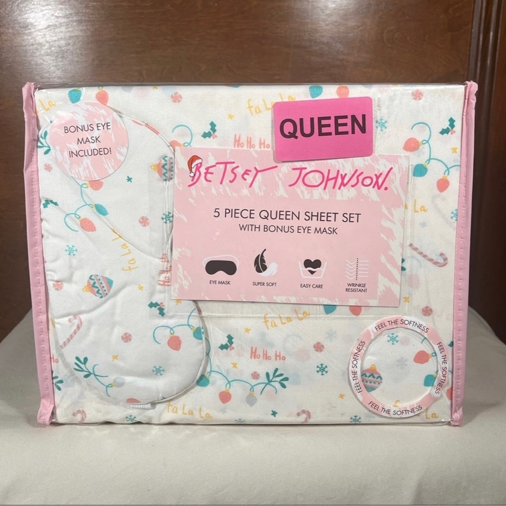 Betsey Johnson Christmas queen sheets
